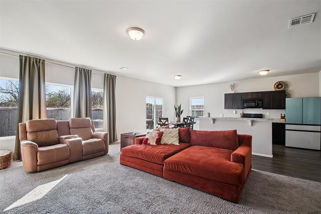 9504 NW 116th Ct, Yukon, OK, 73099 - Thumbnail 2