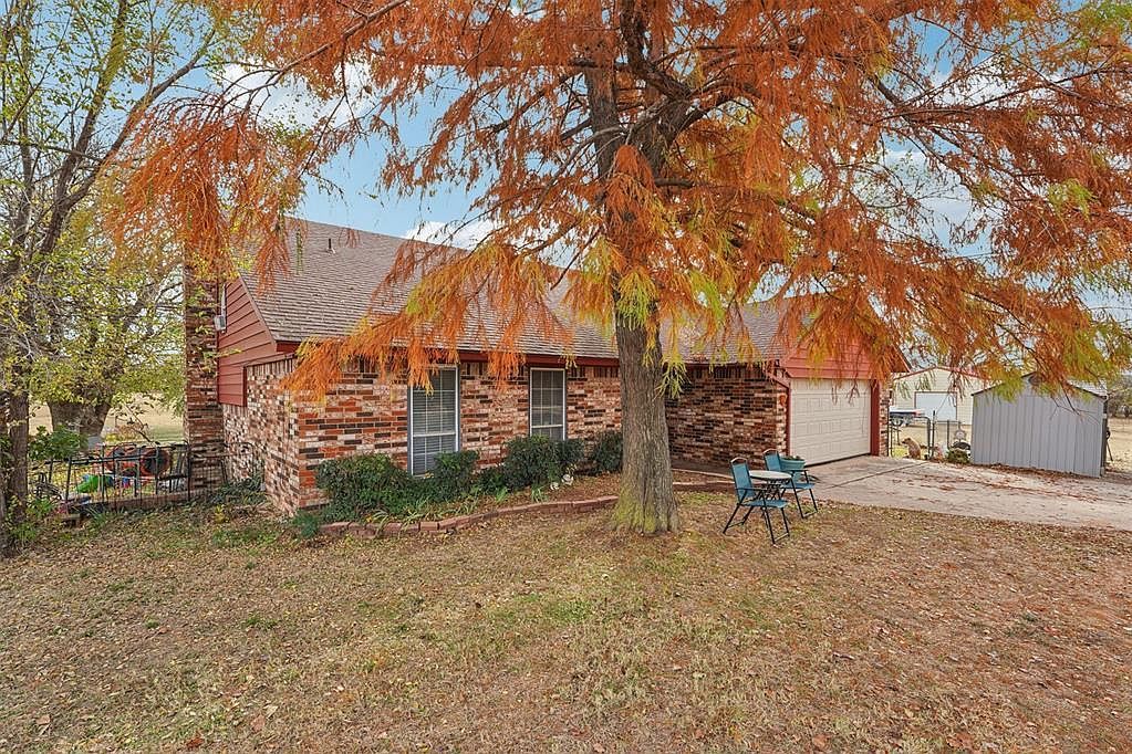 930 Estell Dr Moore, OK 73160 - Thumbnail 2