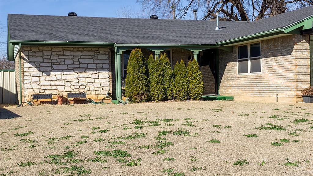 4205 S Epperly Dr Oklahoma City, OK 73115 - Thumbnail 2