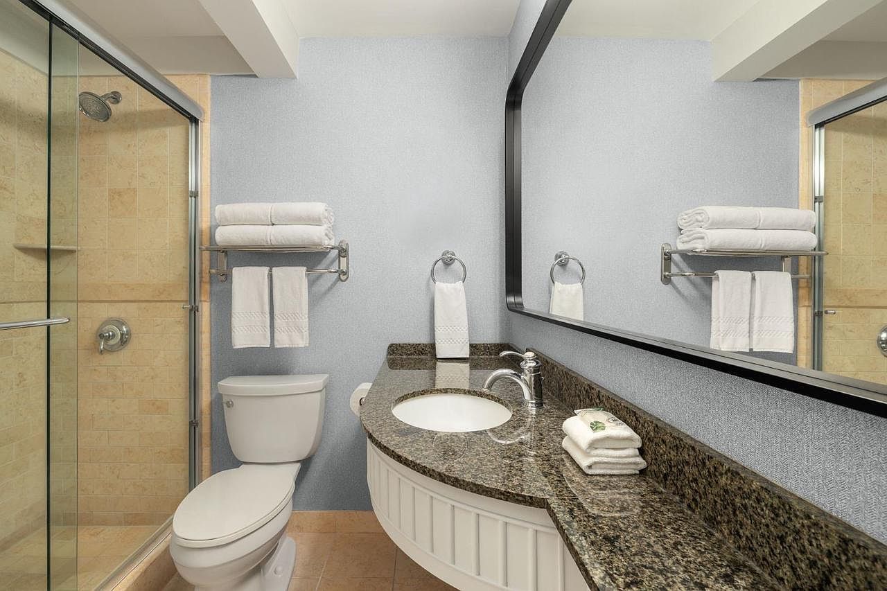 269 Fontana Blvd UNIT 1403 Fontana, WI 53125 - Thumbnail 2