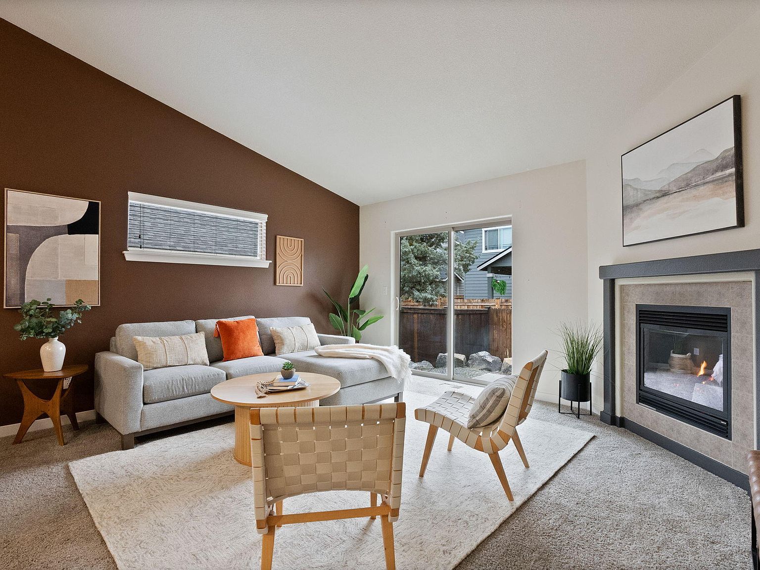 3204 NE Spring Creek Pl Bend, OR 97701 - Thumbnail 2