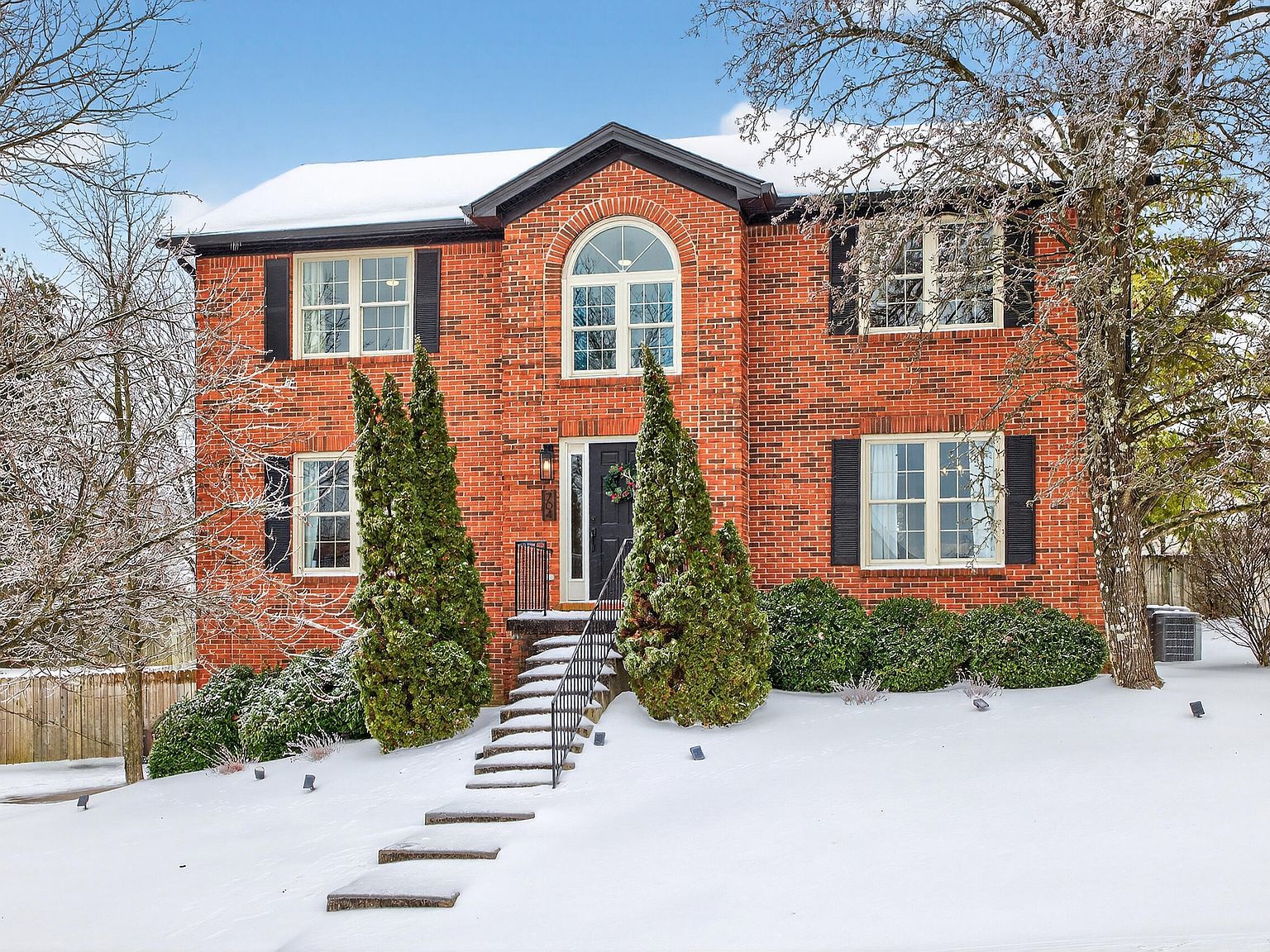 704 Rainwater Dr Lexington, KY 40515 - Thumbnail 2