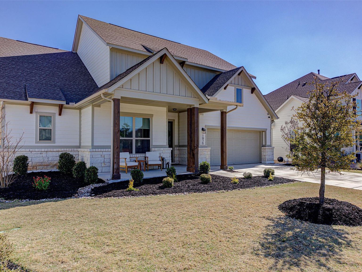 1976 Headwaters Blvd Dripping Springs, TX 78620 - Thumbnail 2