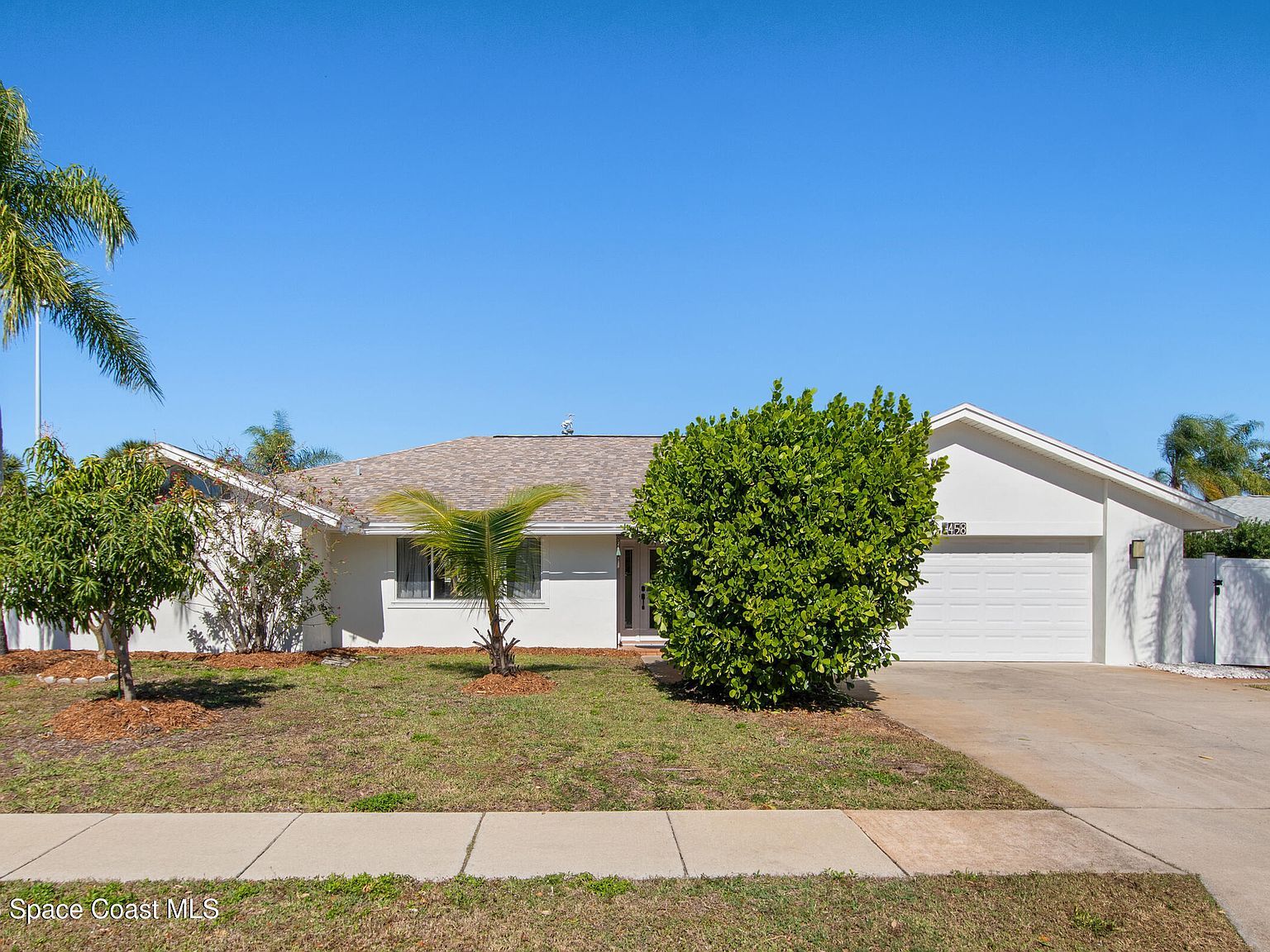 458 Saint Johns Dr Satellite Beach, FL 32937 - Thumbnail 2