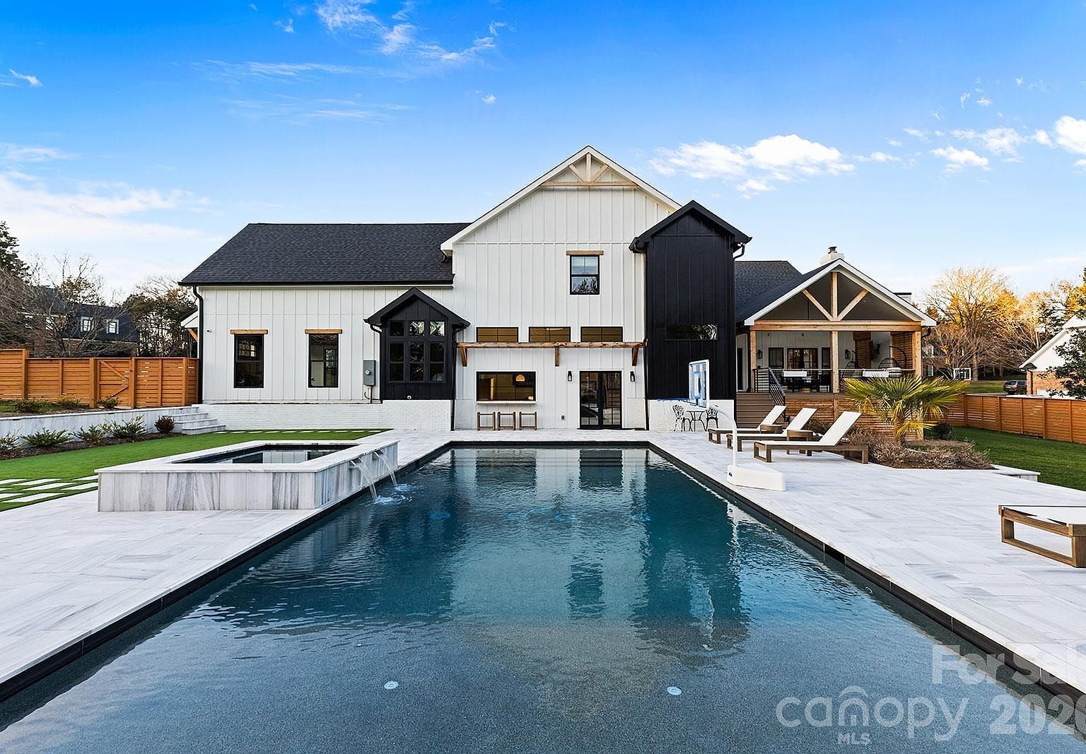 3207 Broadfield Rd Charlotte, NC 28226 - Thumbnail 2