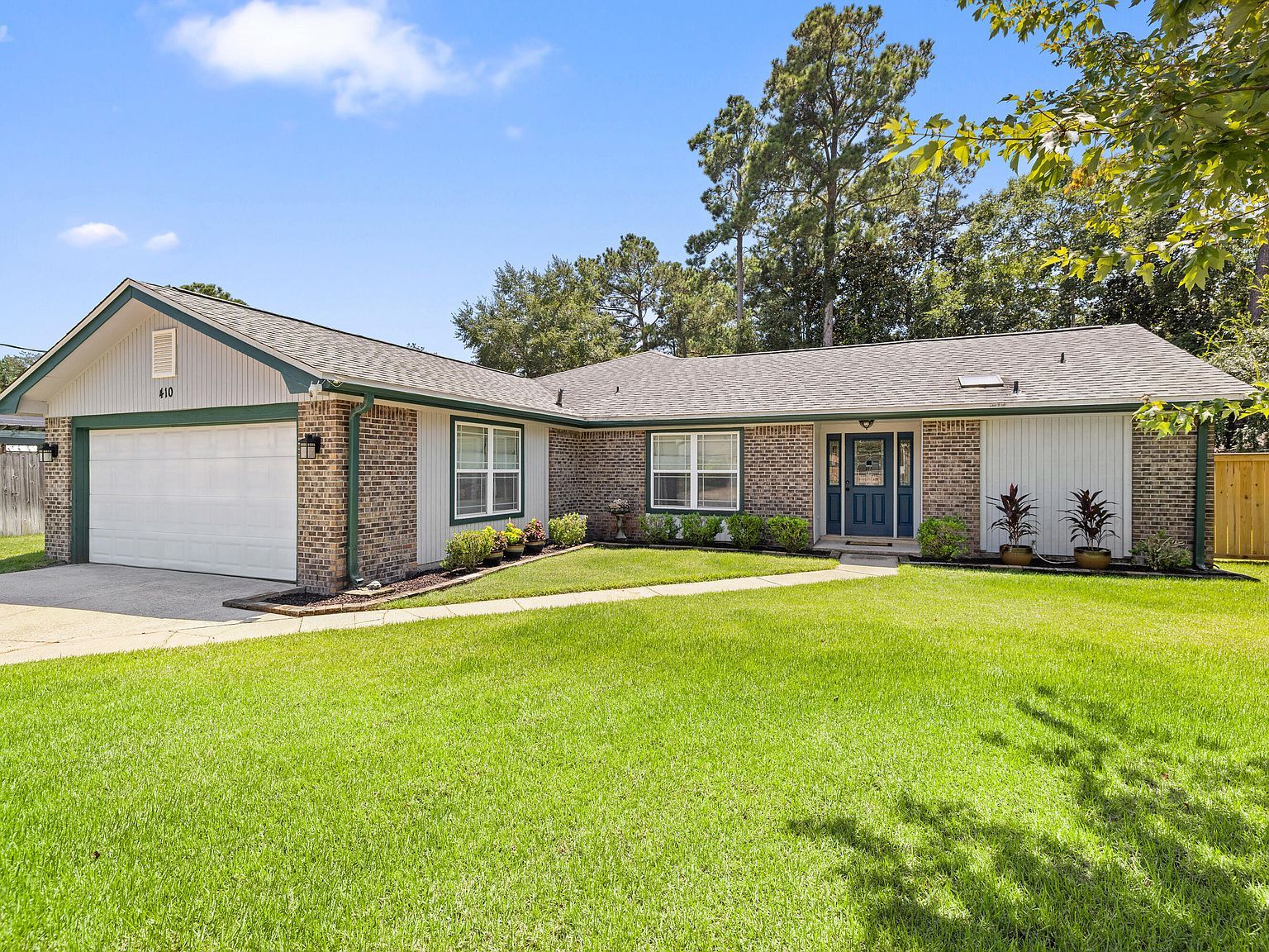 410 Green Oak Ln Niceville, FL 32578 - Thumbnail 2