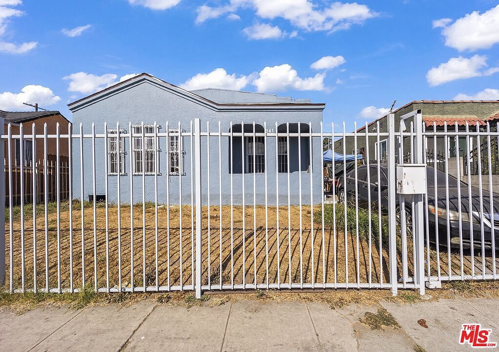 341 W 88th Pl Los Angeles, CA 90003 - Thumbnail 2