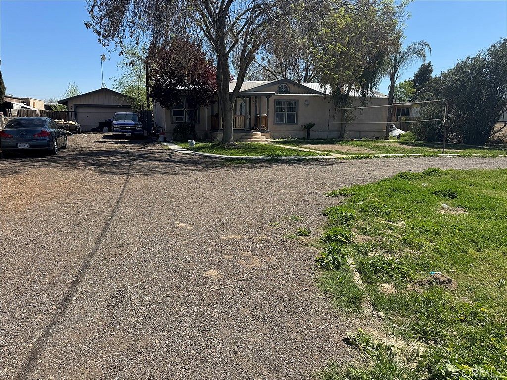 4242 Gatson St Bakersfield, CA 93314 - Thumbnail 2