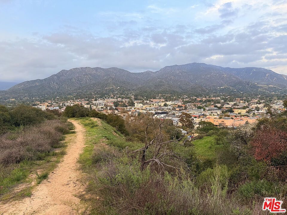 9749 N Estaban Way Tujunga, CA 91042 - Thumbnail 2