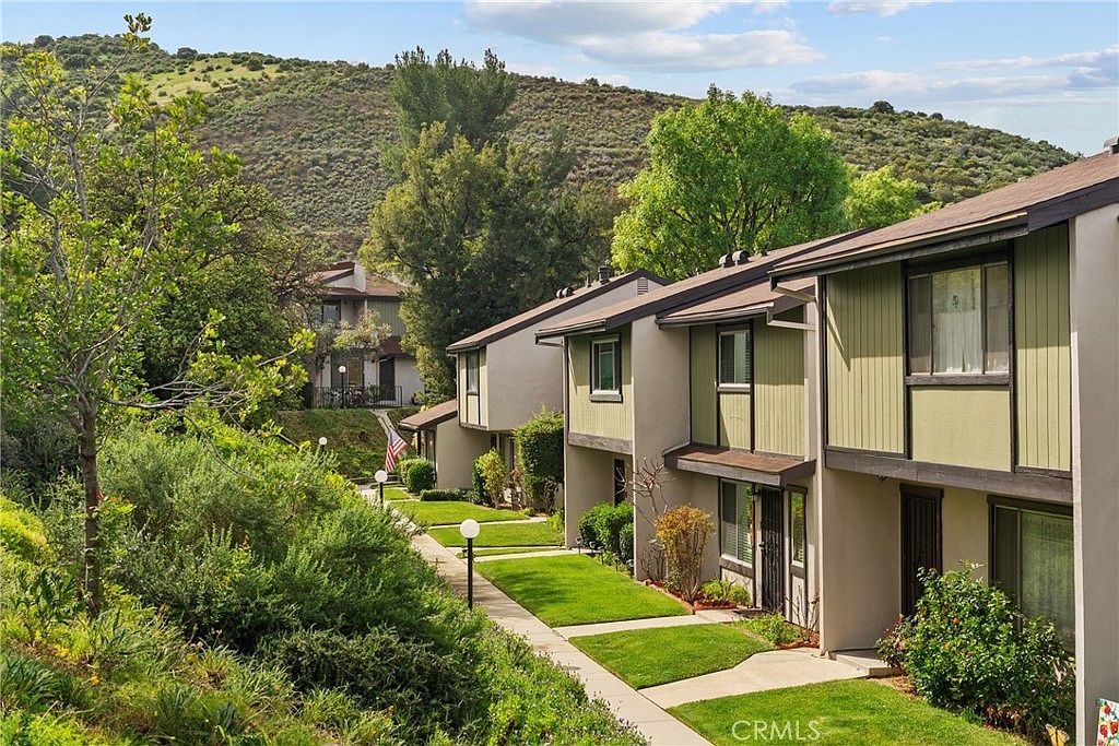 8784 1/2 Wyngate St Los Angeles, CA 91040 - Thumbnail 2