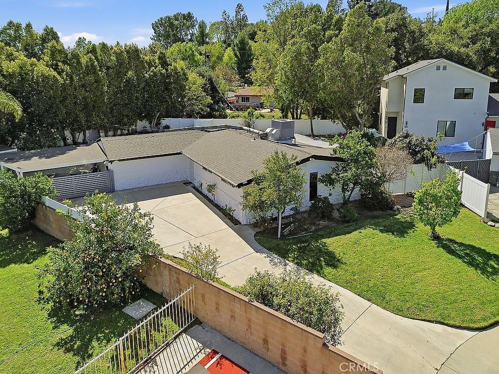 17106 Mandarin Ct Granada Hills, CA 91344 - Thumbnail 2