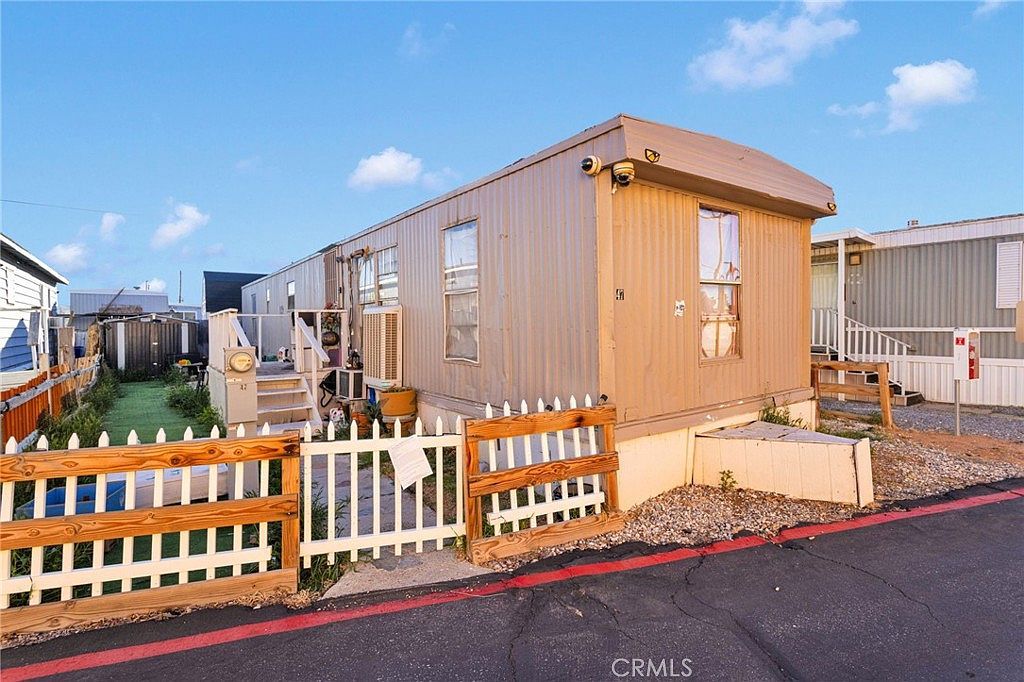 22325 Us Highway 18 Space 47 Apple Valley, CA 92307 - Thumbnail 2