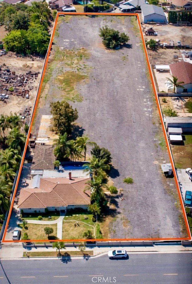 527 W Philadelphia St Ontario, CA 91762  | Single Family