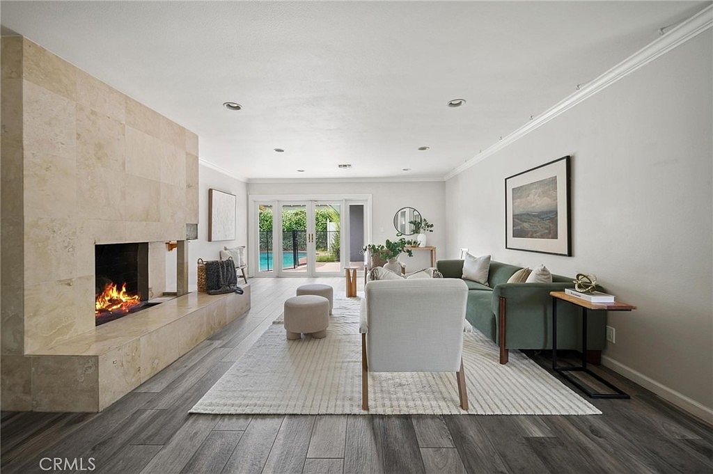 7027 Gloria Ave Van Nuys, CA 91406  | Single Family