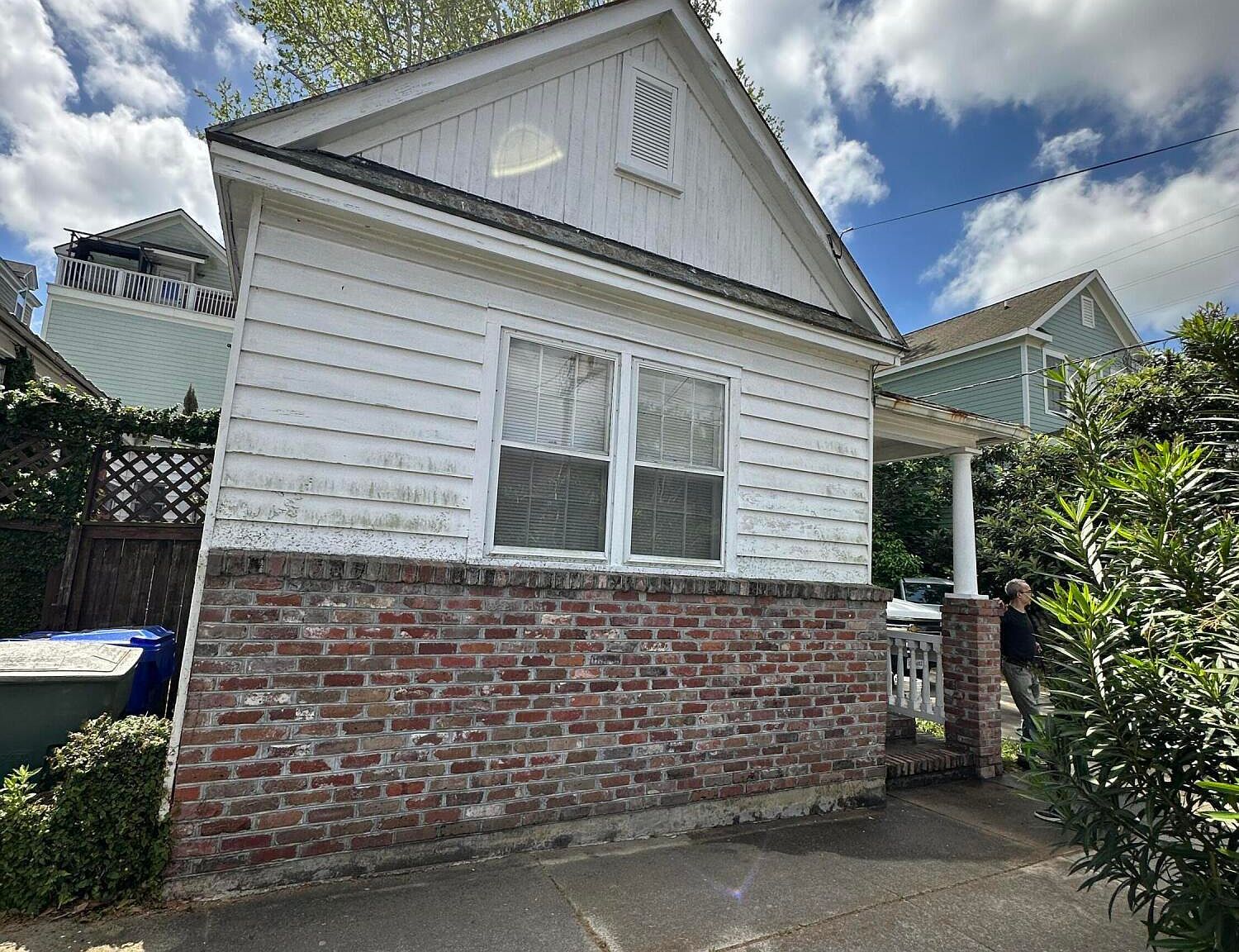 227 Fishburne St Charleston, SC 29403 - Thumbnail 2