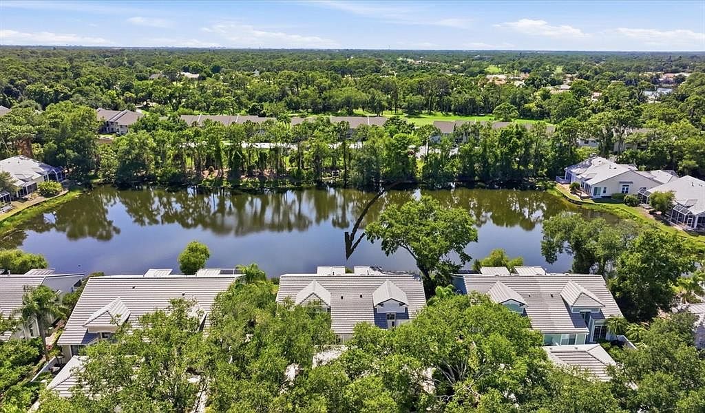 7706 Whitebridge Gln University Park, FL 34201, 34201