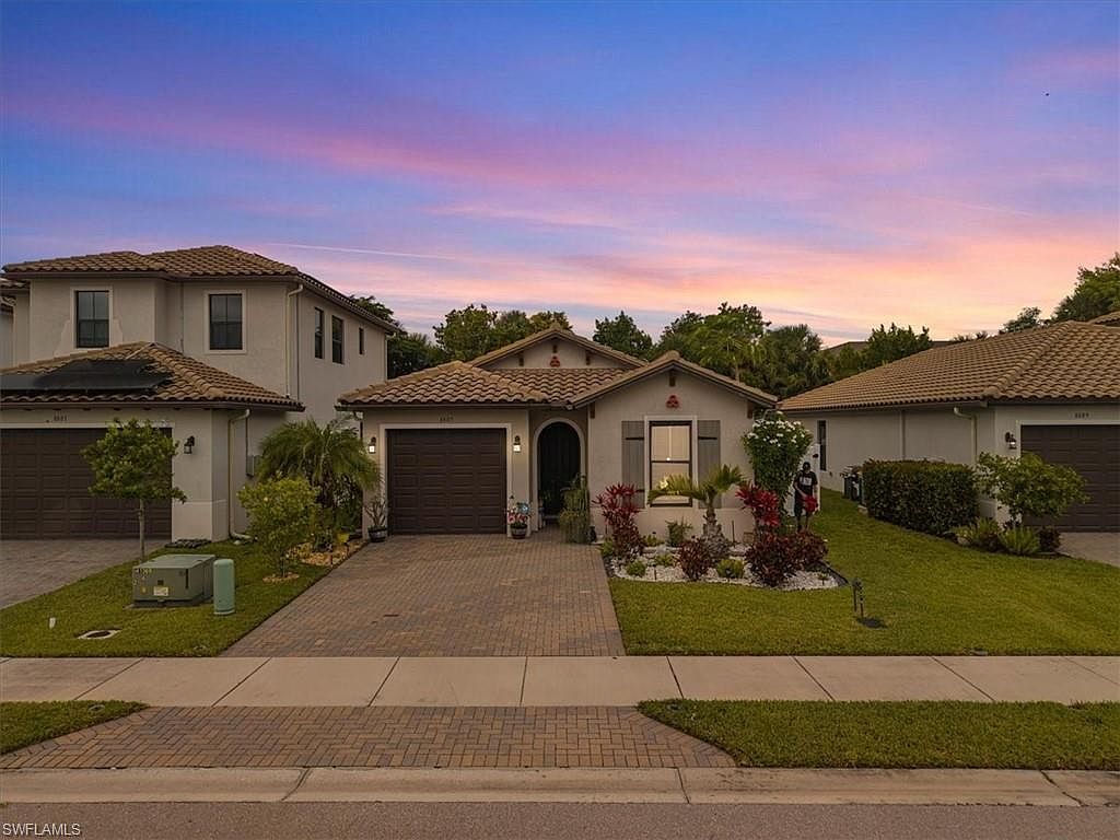 8805 Madrid Cir Naples, FL 34104 - Thumbnail 2