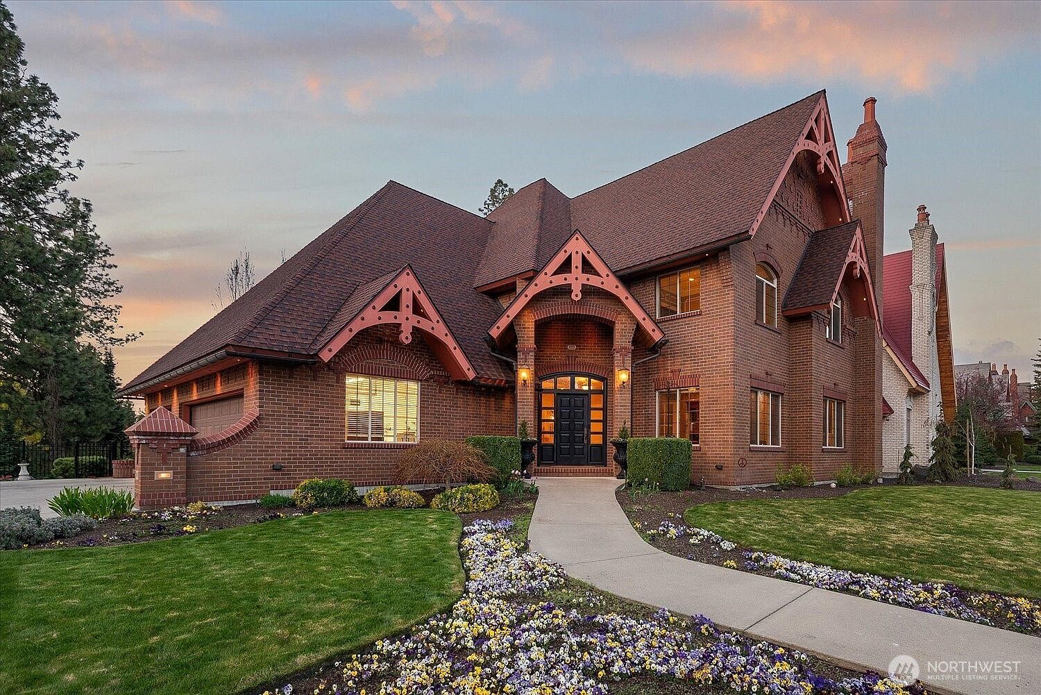 1909 E Pinecrest Rd Spokane, WA 99203, 99203