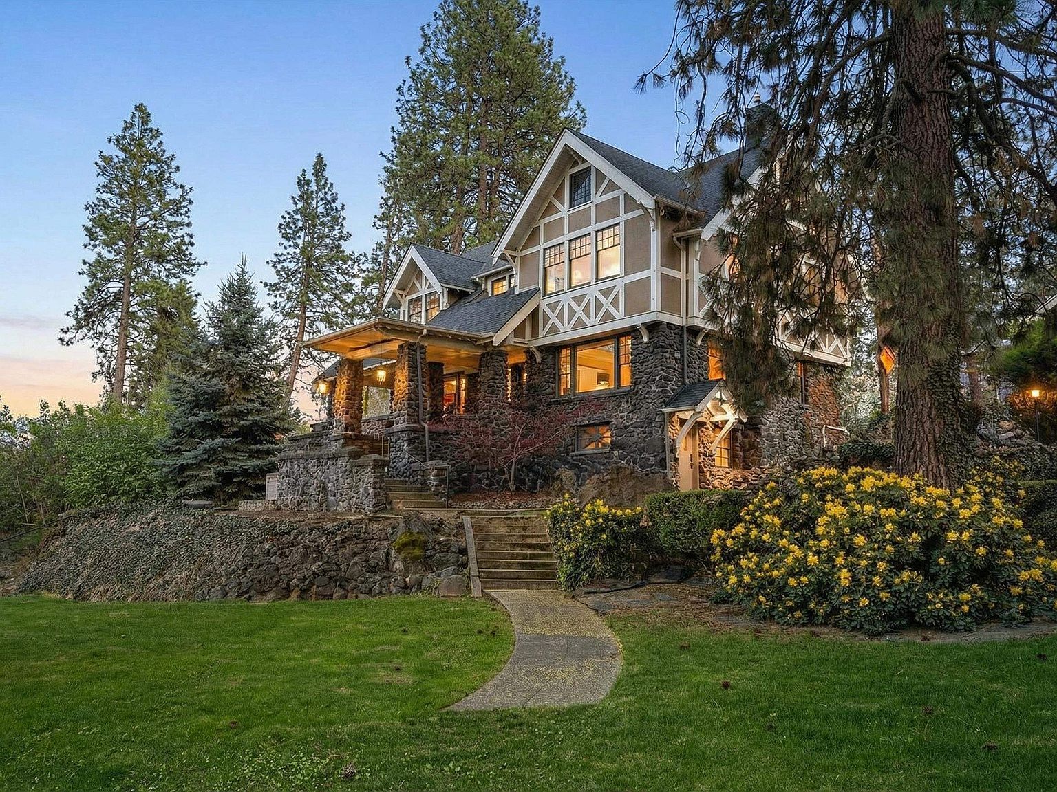 520 E 11th Ave Spokane, WA 99202  | Single Family