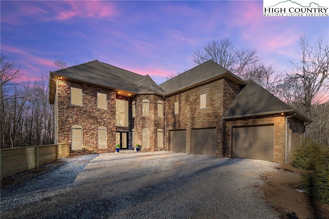 216 Greenbriar Rd Banner Elk, NC 28604 - Thumbnail 2