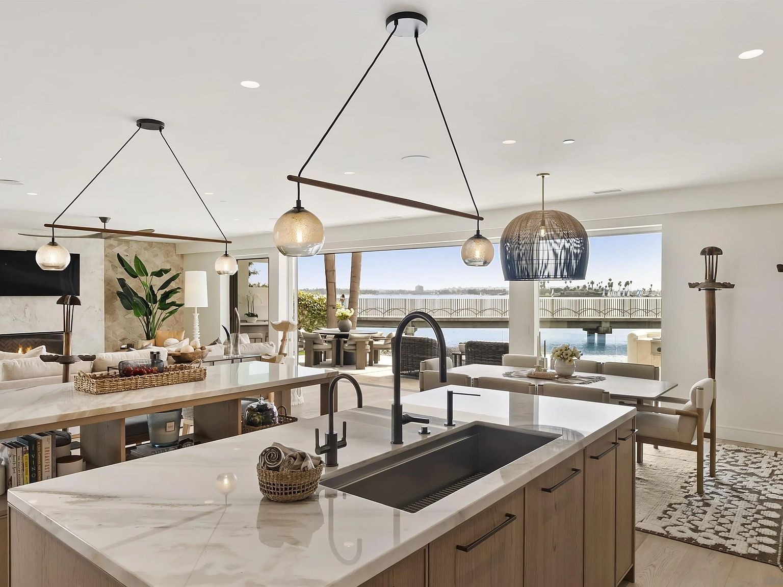 1053 E Briarfield Dr San Diego, CA 92109 - Thumbnail 2