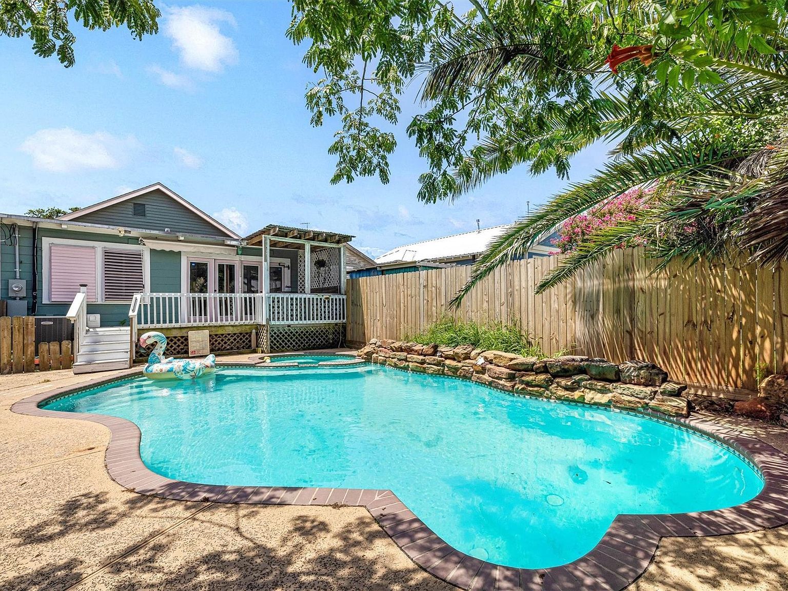 5012 Avenue P 1/2 Galveston, TX 77551 - Thumbnail 2