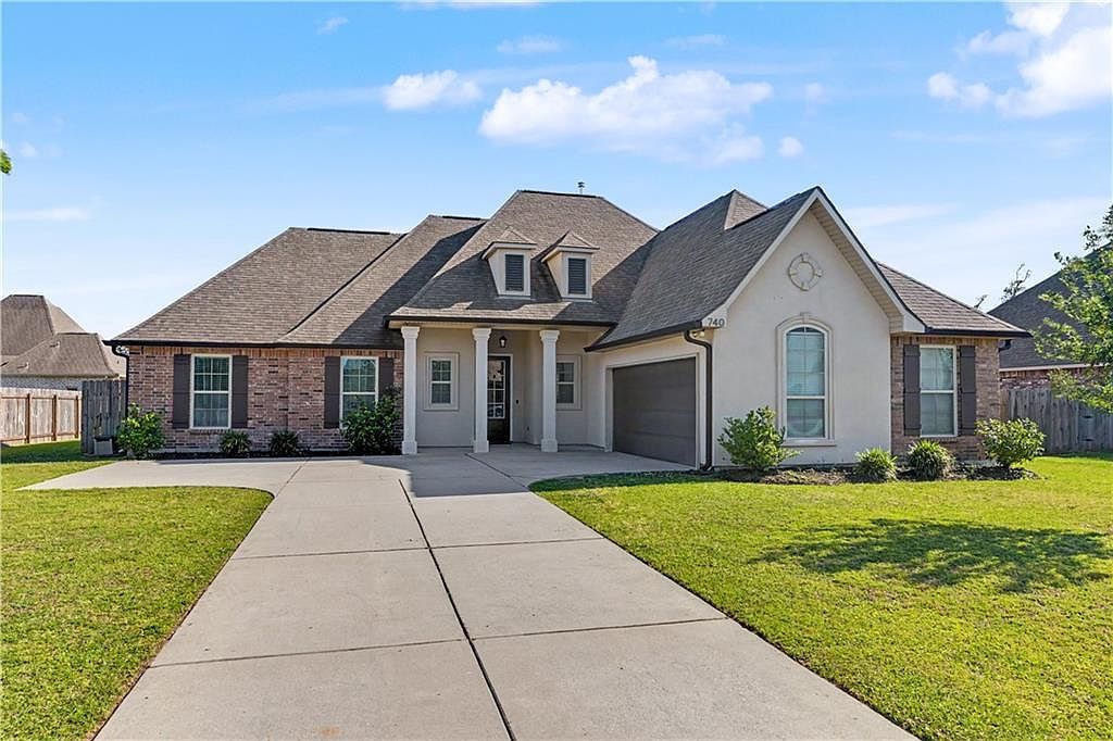 740 English Oak Dr Madisonville, LA 70447  | Single Family