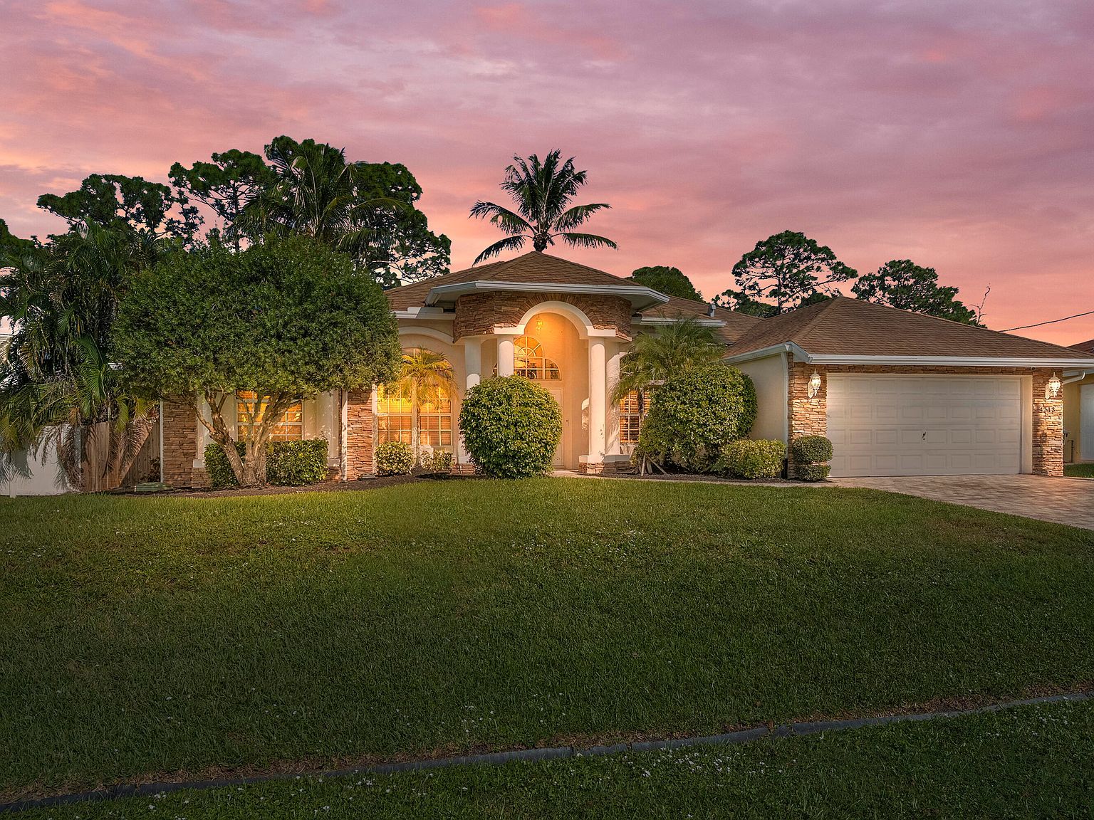 4213 SW Utterback St Port Saint Lucie, FL 34953 - Thumbnail 2