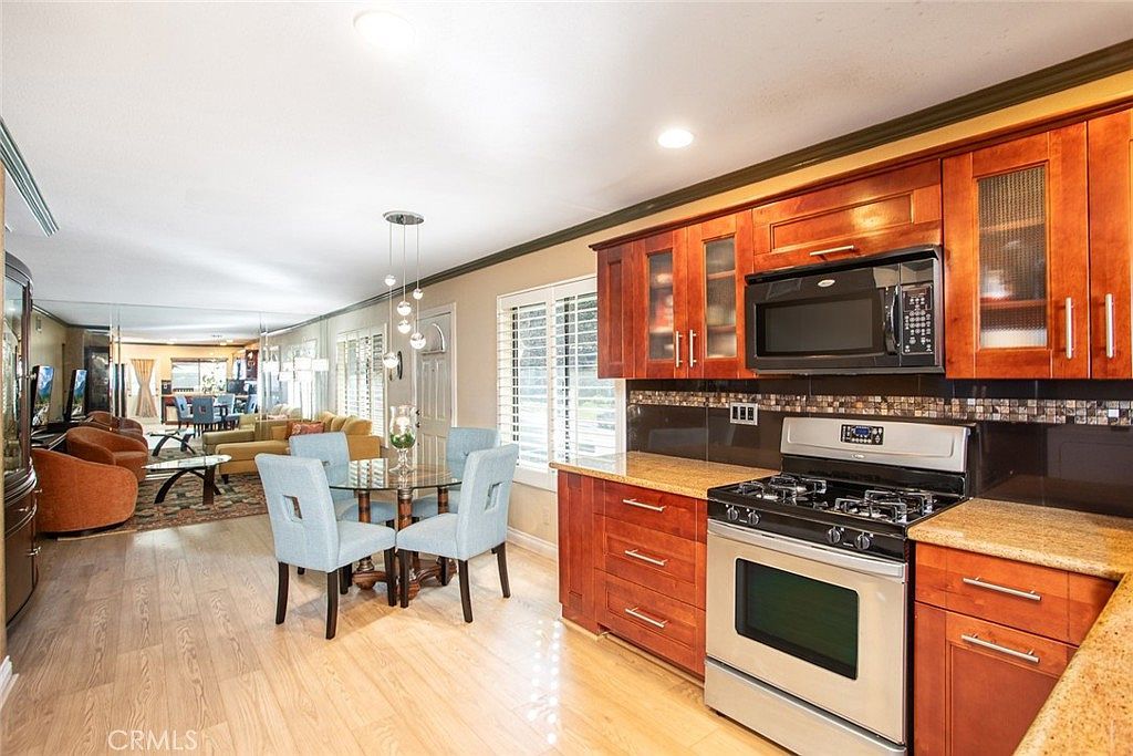 220 N Kodiak St APT A Anaheim, CA 92807 - Thumbnail 2