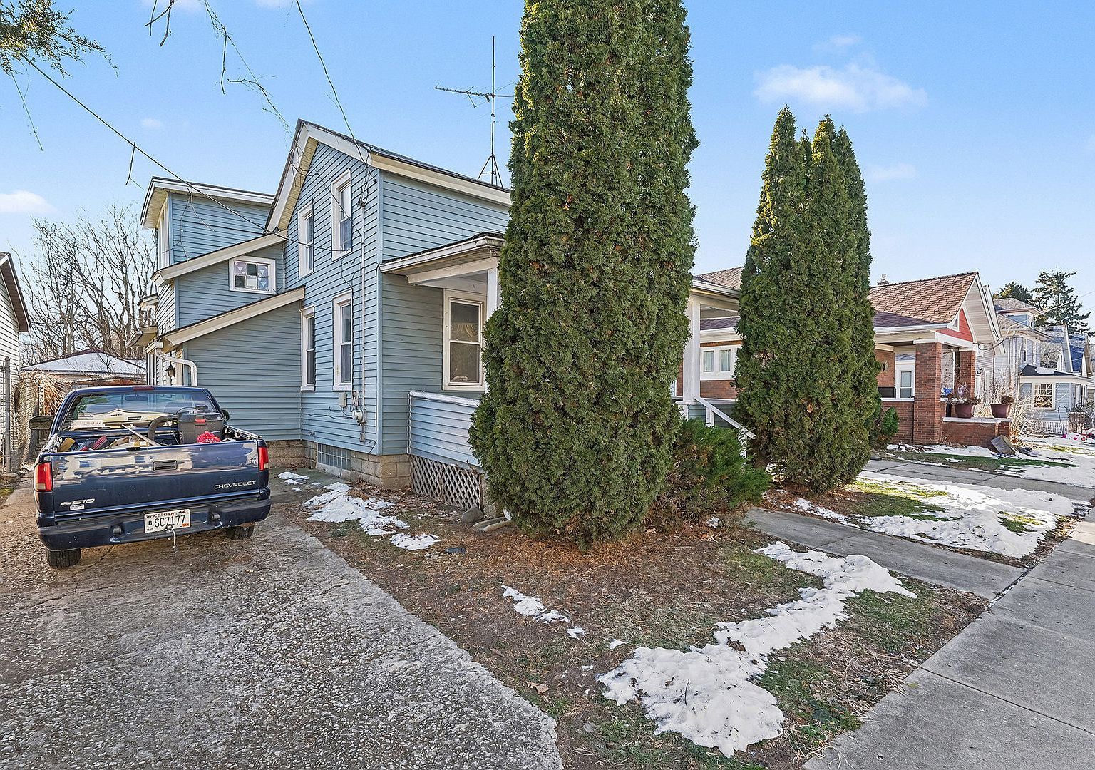 541 4th Ave Aurora, IL 60505 - Thumbnail 2