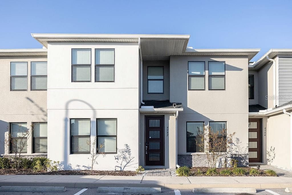 4742 Terra Esmeralda Dr Kissimmee, FL 34746 - Thumbnail 2