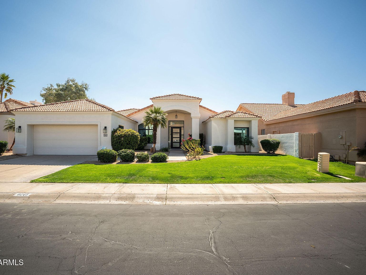 8245 E Jenan Dr Scottsdale, AZ 85260 - Thumbnail 2