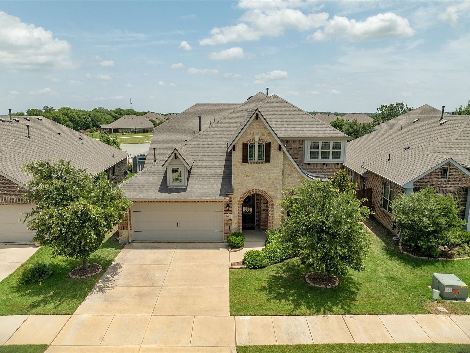 9409 Meadowpark Dr Argyle, TX 76226 - Thumbnail 2