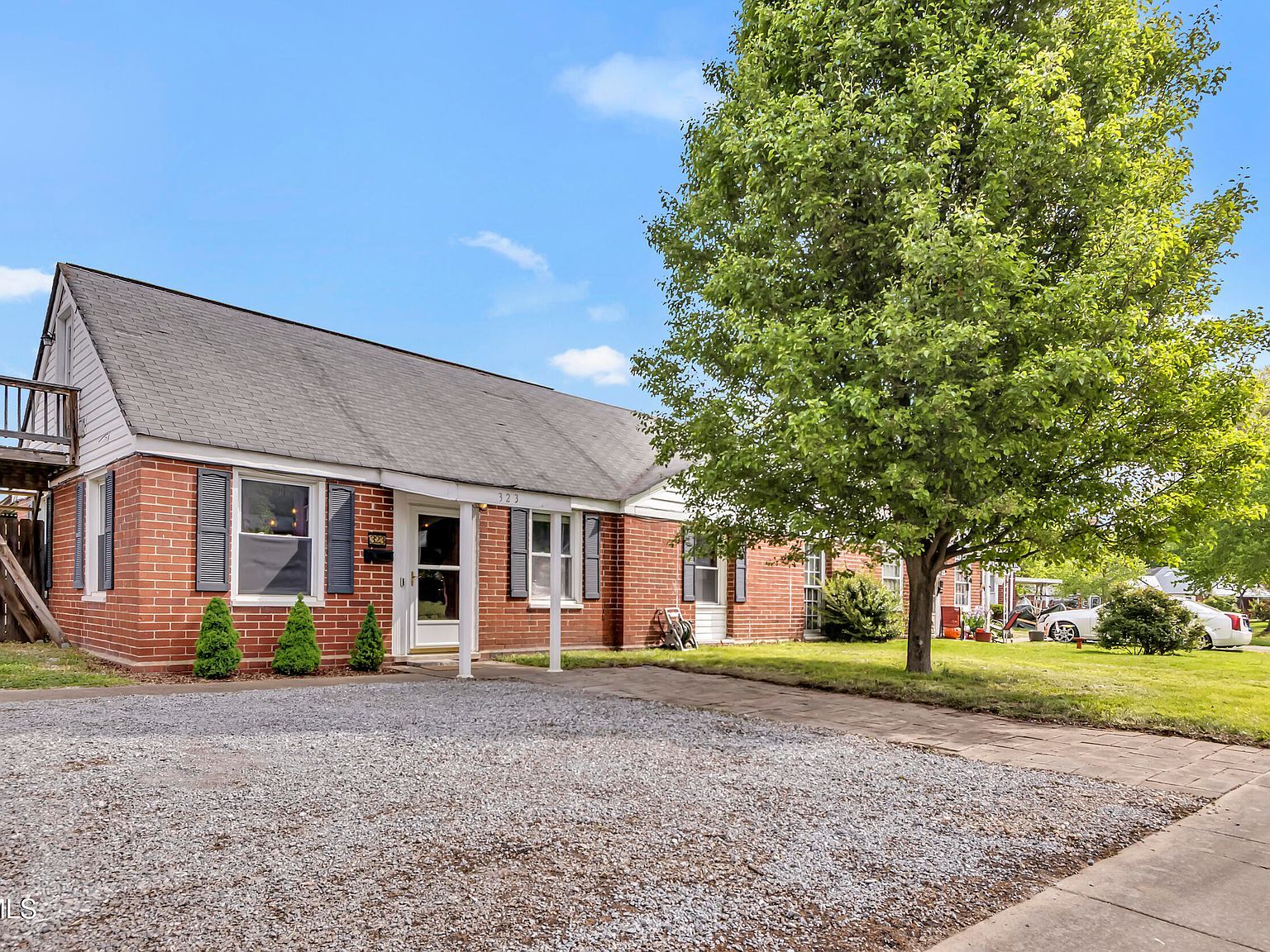 323 Sequoyah Dr Kingsport, TN 37660  | Single Family