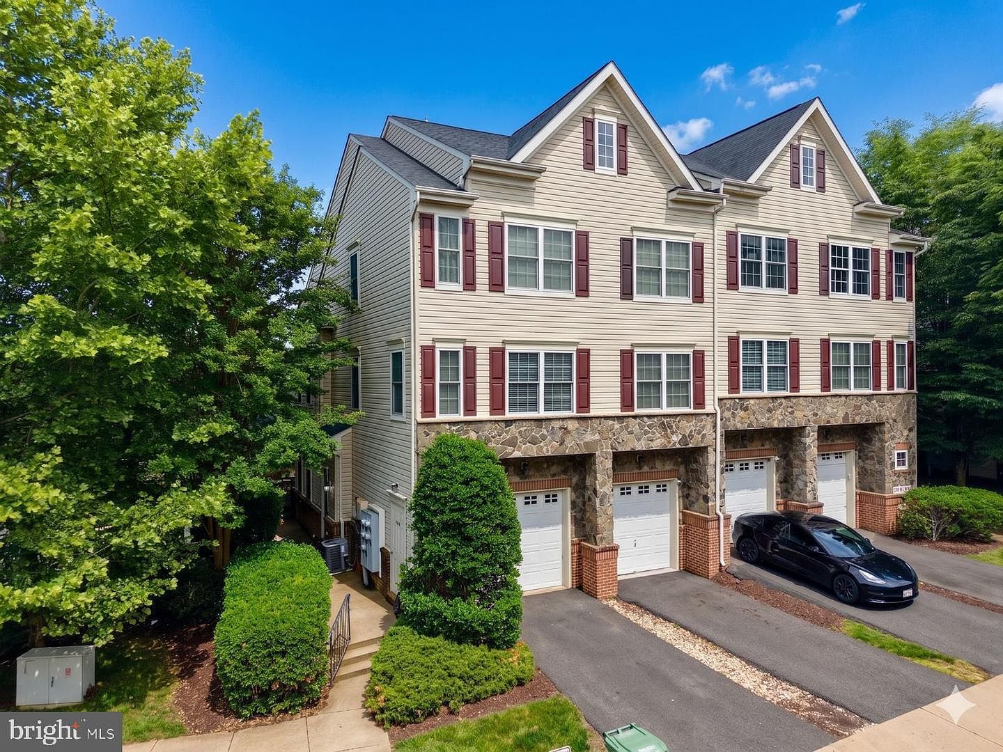 16815 Nuttal Oak Pl Woodbridge, VA 22191 | New build