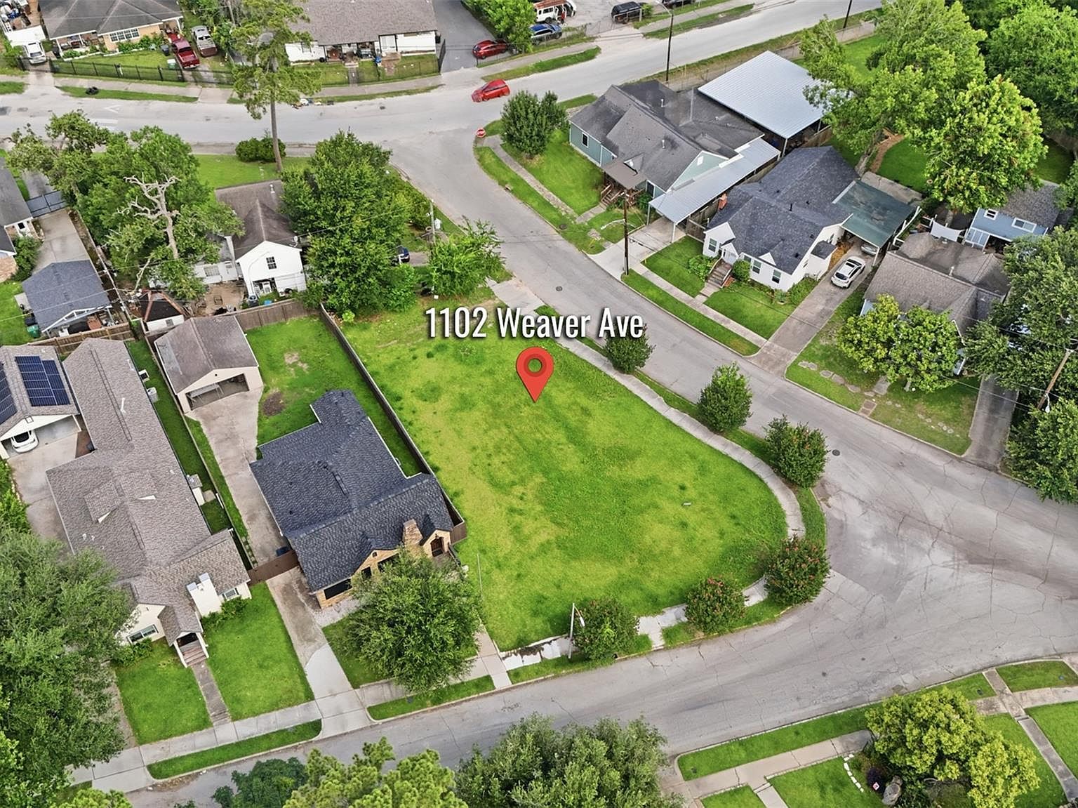 1102 Weaver St Houston, TX 77023, 77023