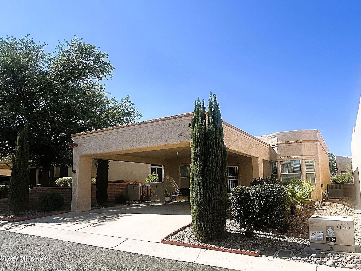 542 W Riverdale Ct Green Valley, AZ 85614 - Thumbnail 2