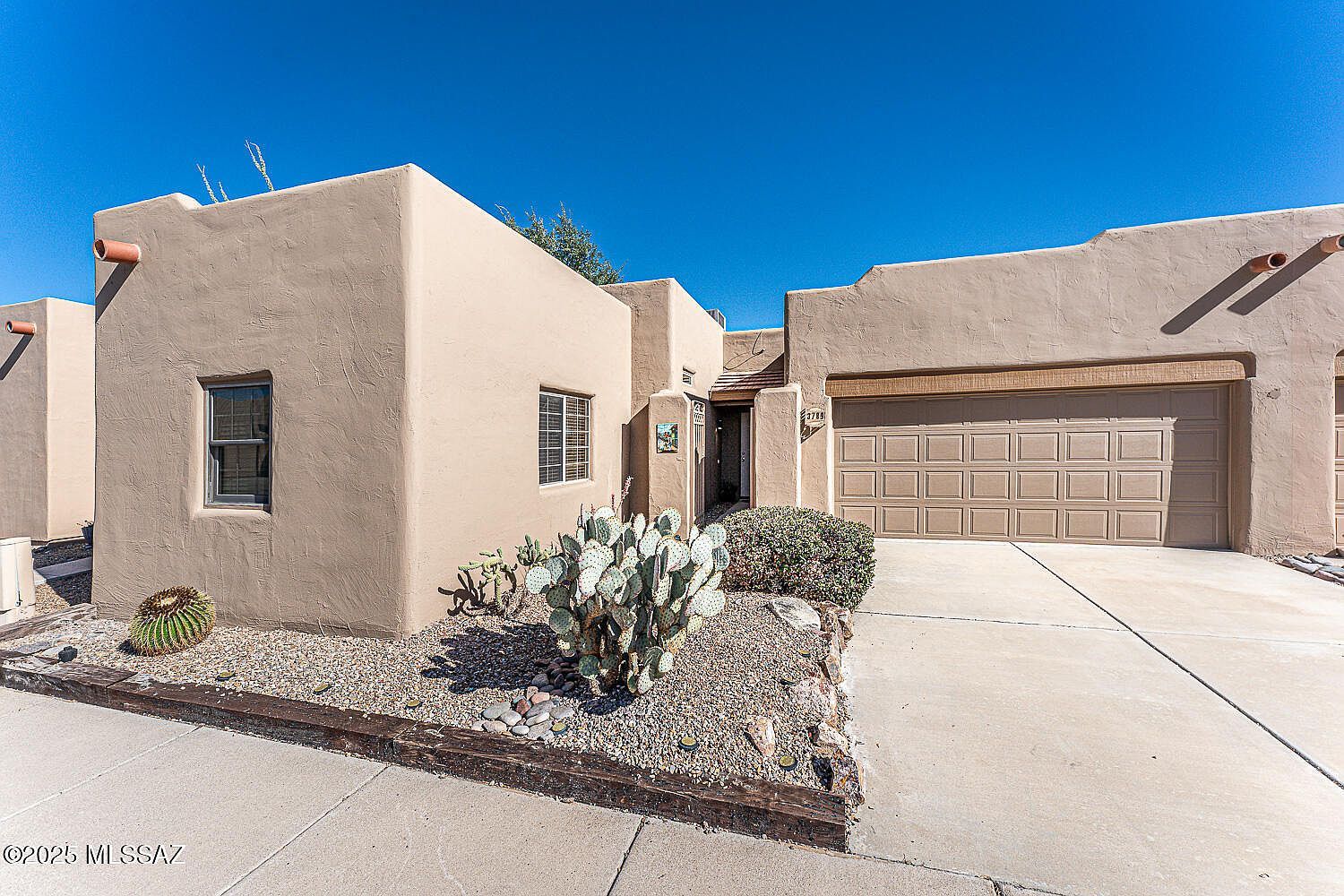 3789 S Calle Rambles Green Valley, AZ 85614 - Thumbnail 2
