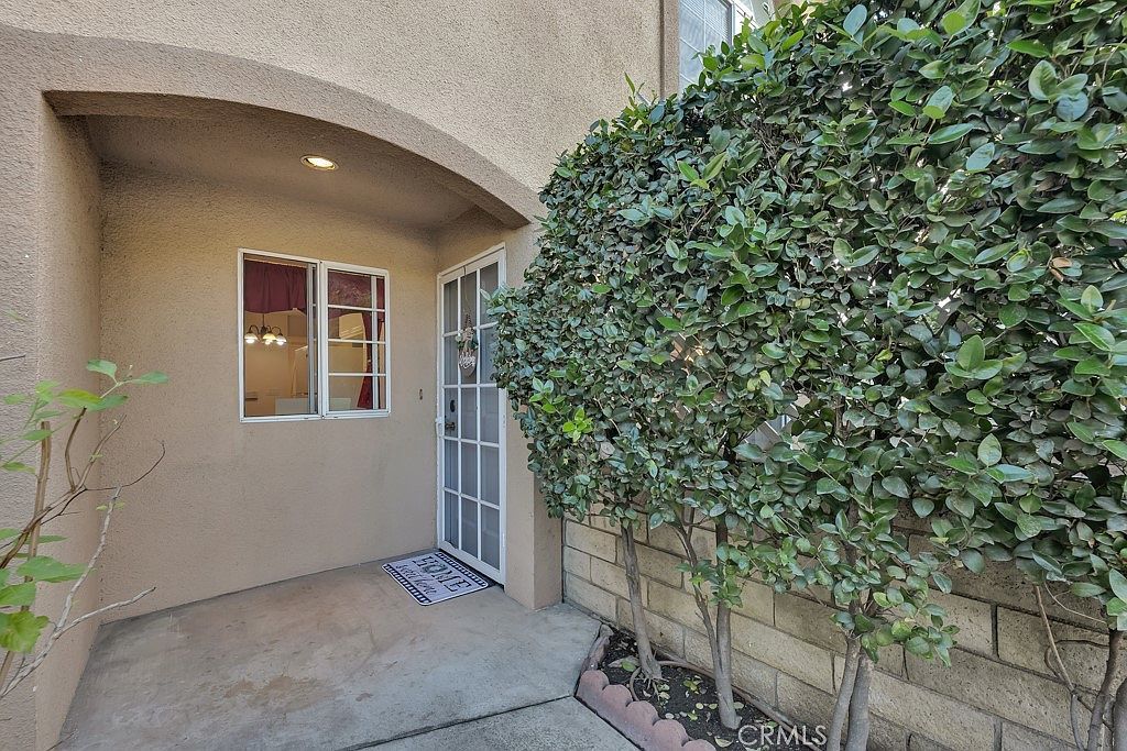 15044 Nordhoff St UNIT 1 North Hills, CA 91343 - Thumbnail 2