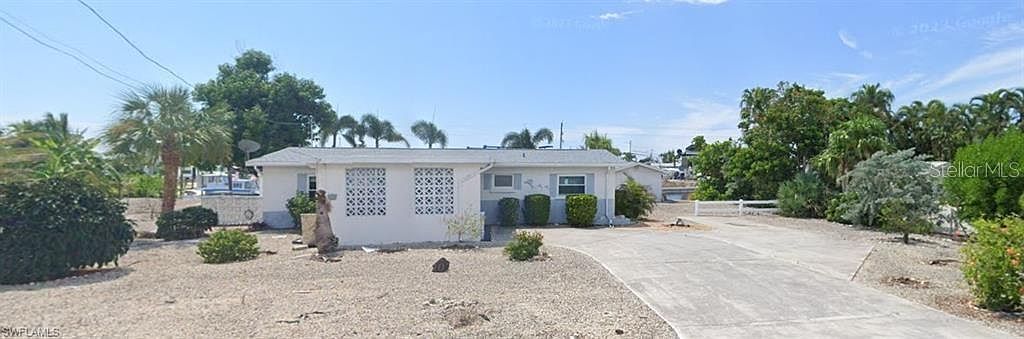 3435 Sea Holly Ln LOT 13 Saint James City, FL 33956 - Thumbnail 2