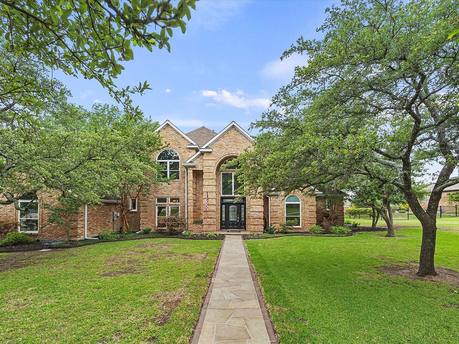 820 Windlake Cir Heath, TX 75032 - Thumbnail 2