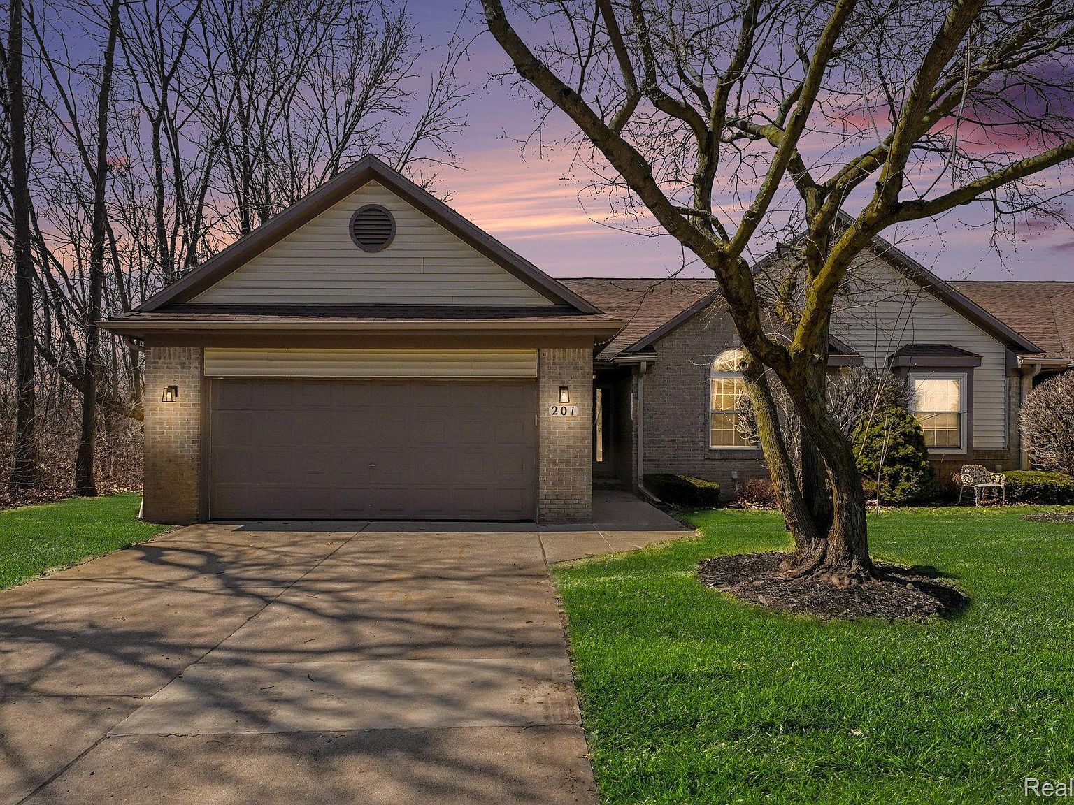 201 Whispering Hill Commerce Twp, MI 48390  | Condominium