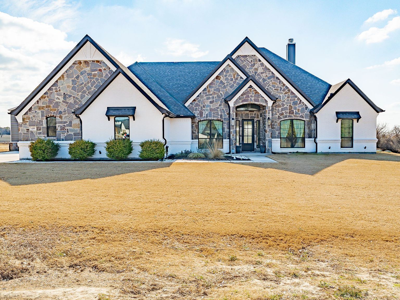 435 Creekside Ct Weatherford, TX 76087 - Thumbnail 2