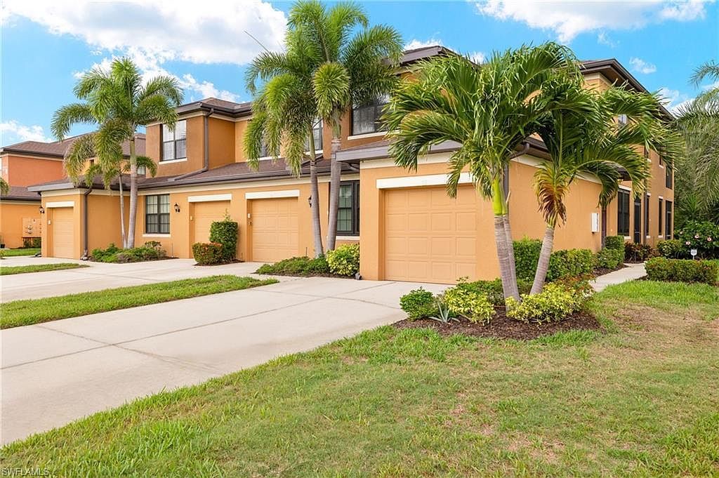 3742 Pino Vista Way UNIT 4 Estero, FL 33928 - Thumbnail 2