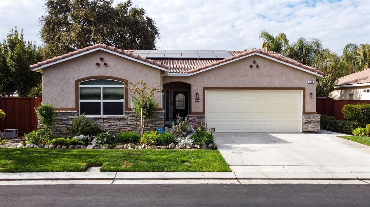 805 El Tesoro Ln Los Banos, CA 93635 - Thumbnail 2