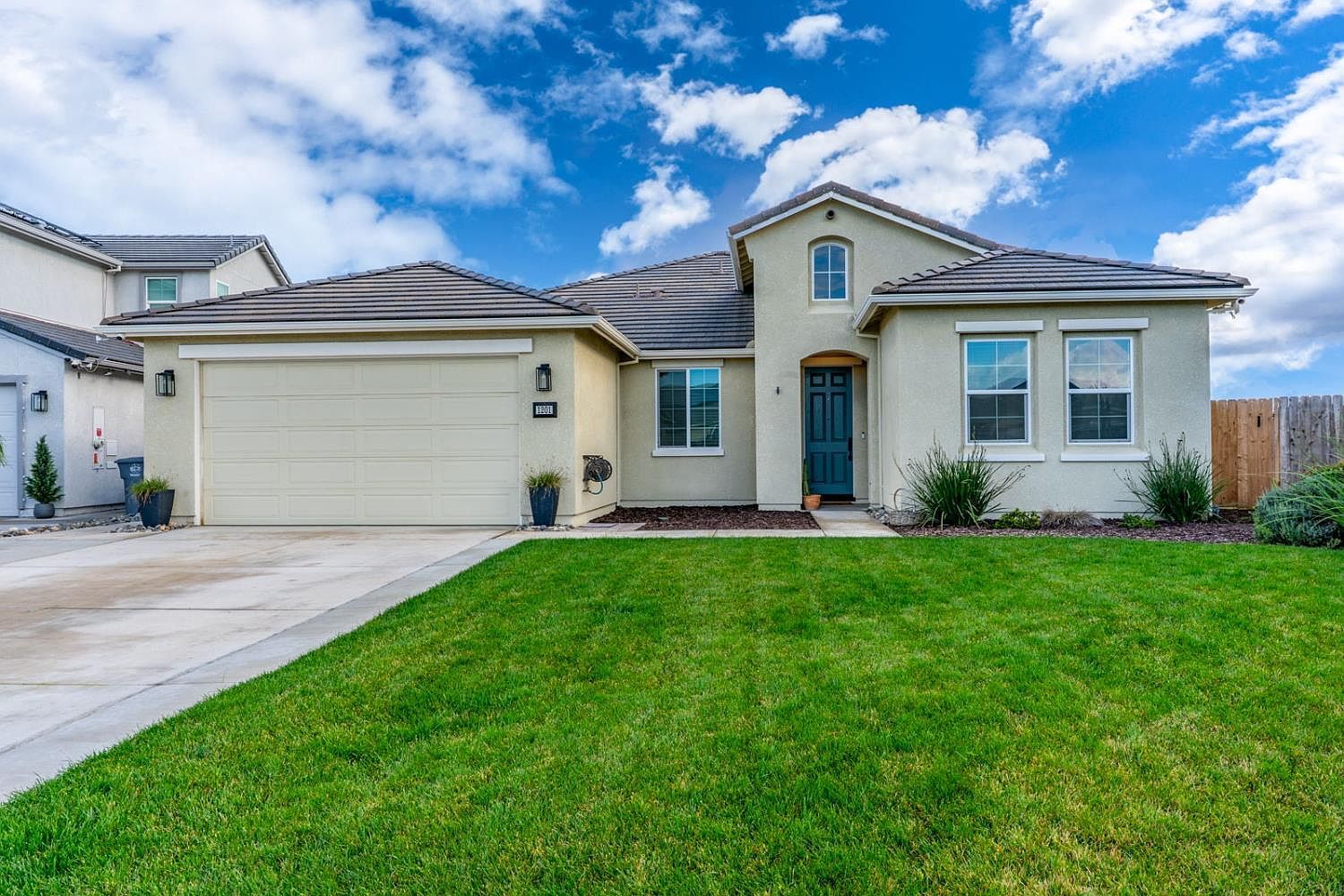 1201 Gypsum Dr Los Banos, CA 93635 - Thumbnail 2