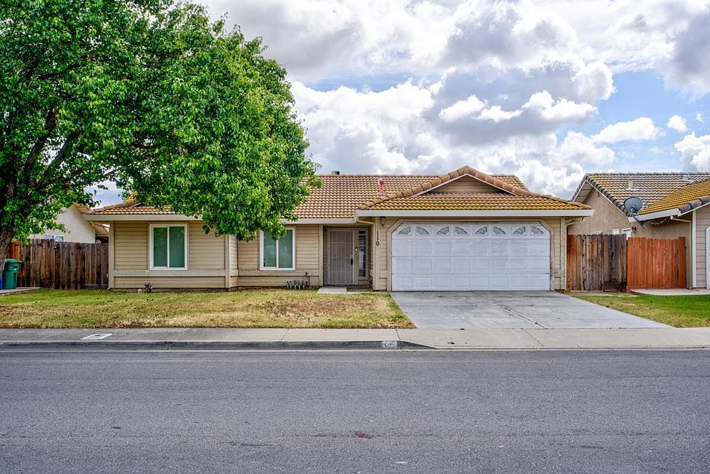110 2nd St Los Banos, CA 93635  | Single Family
