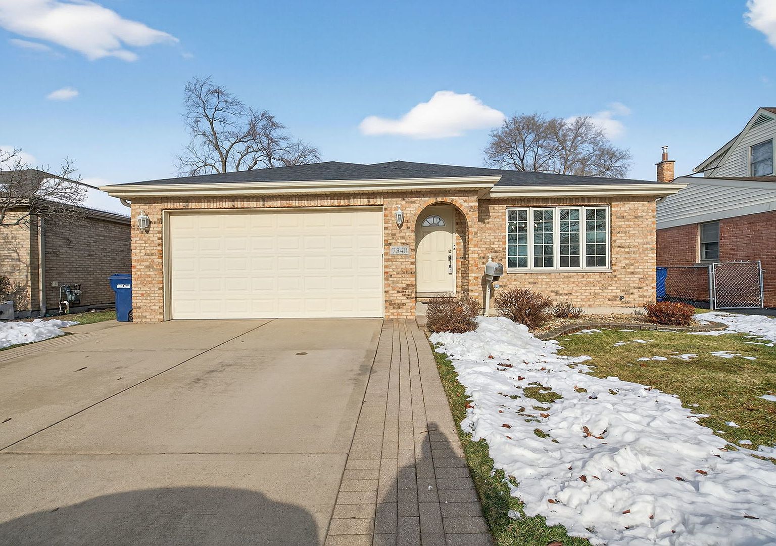 7340 W 115th St Worth, IL 60482 - Thumbnail 2