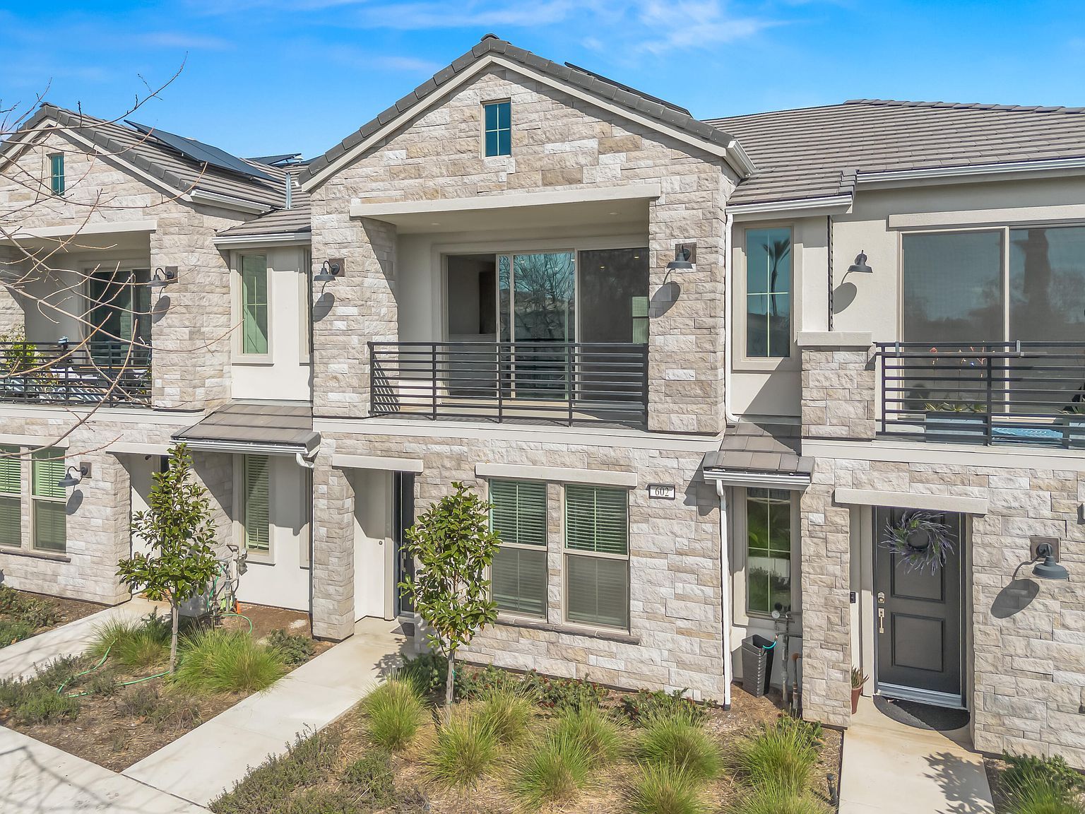 602 W Mahogany Ln Clovis, CA 93611 - Thumbnail 2