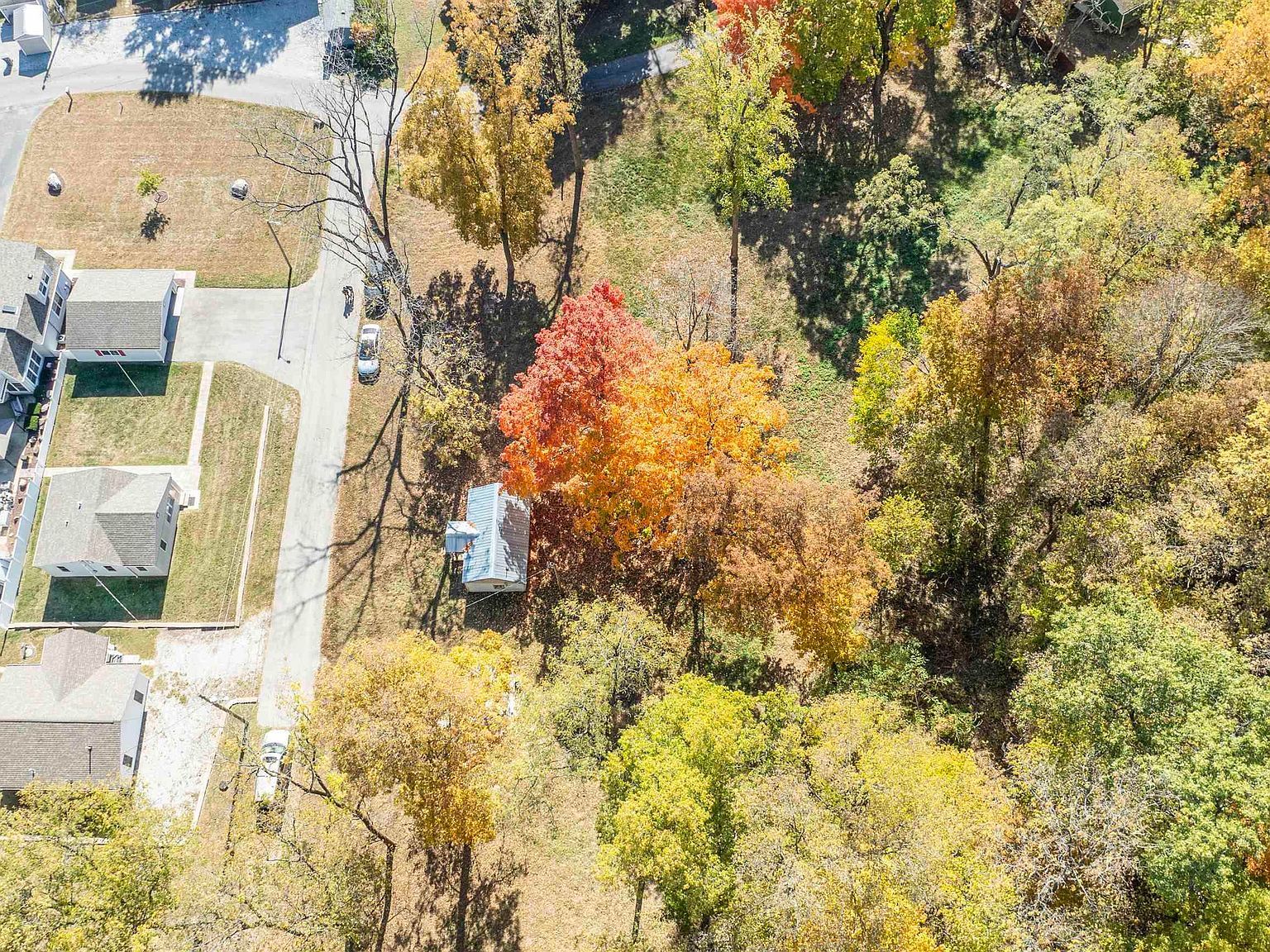 2222 S Runway Ct Monticello, IN 47960 - Thumbnail 2